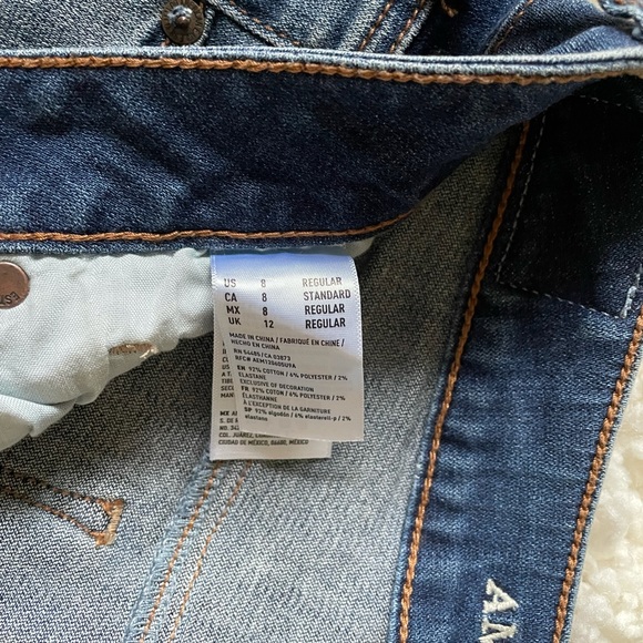 AE Distressed Skinny Jean - Picture 4 of 5